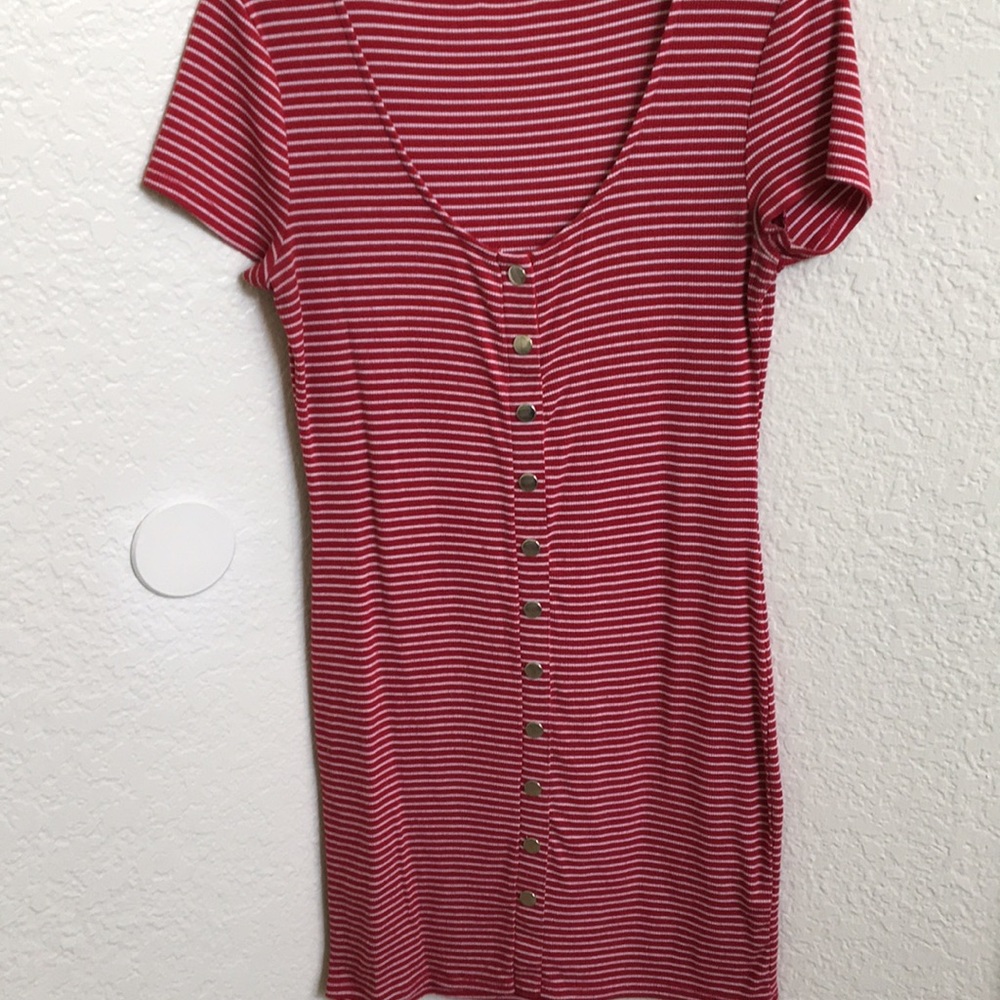Small cool white stripes dress
